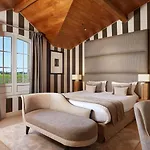 Chateau Grand Barrail 5*