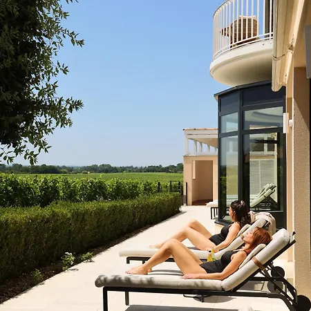 Chateau Grand Barrail 5* Saint-Émilion