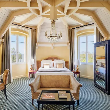 Chateau Grand Barrail 5*
