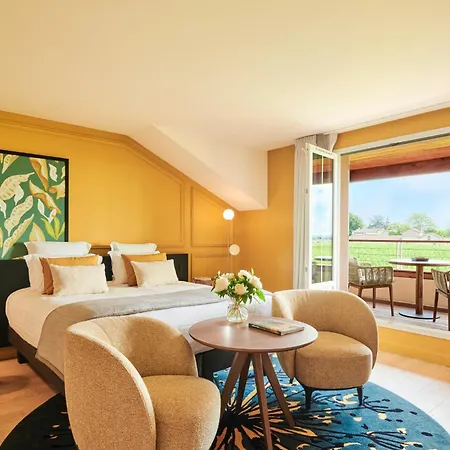 Chateau Grand Barrail Hotel 5*