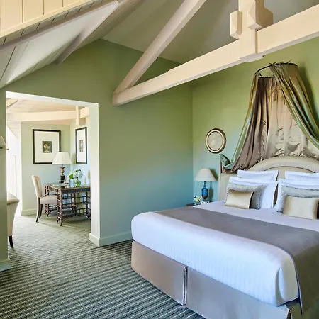 Chateau Grand Barrail 5*