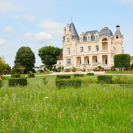 Château Grand Barrail 5*