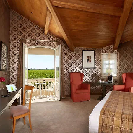 Chateau Grand Barrail Szálloda