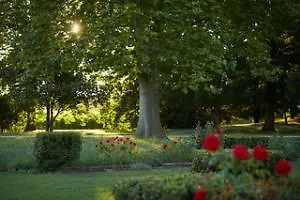 Château Grand Barrail Hotel