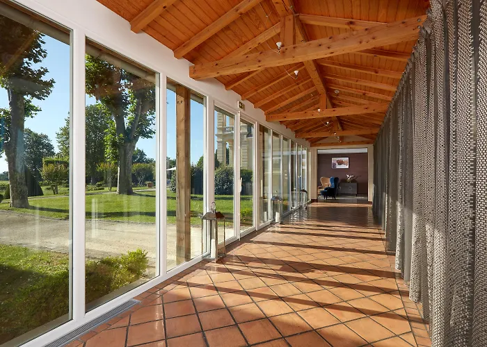 Hotel Château Grand Barrail 5*