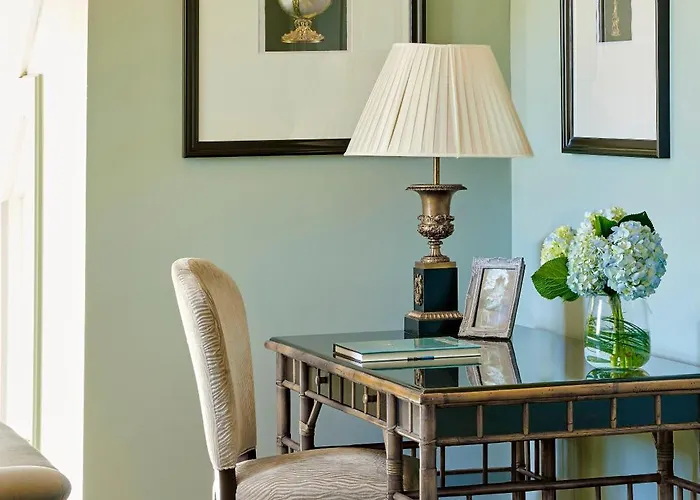 Hotel Château Grand Barrail Saint-Émilion