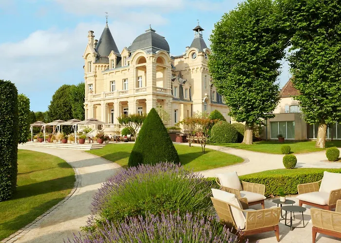 Château Grand Barrail Hotel