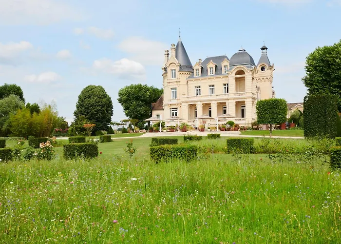 Château Grand Barrail 5*