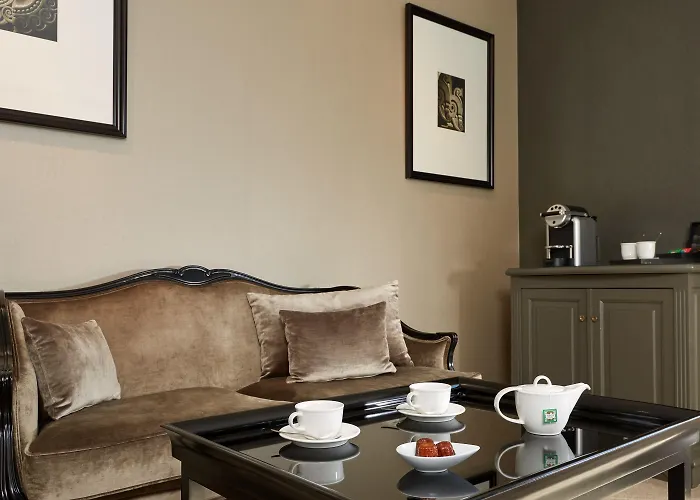 Château Grand Barrail Hotel